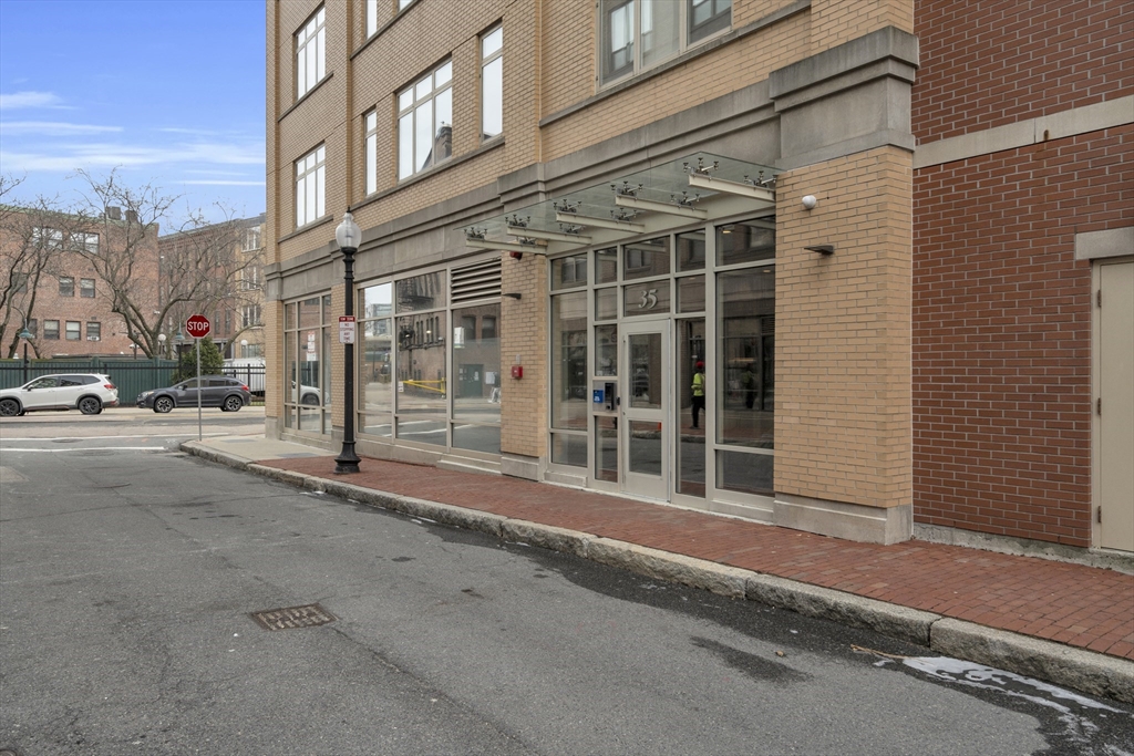 35 Fay St # 209