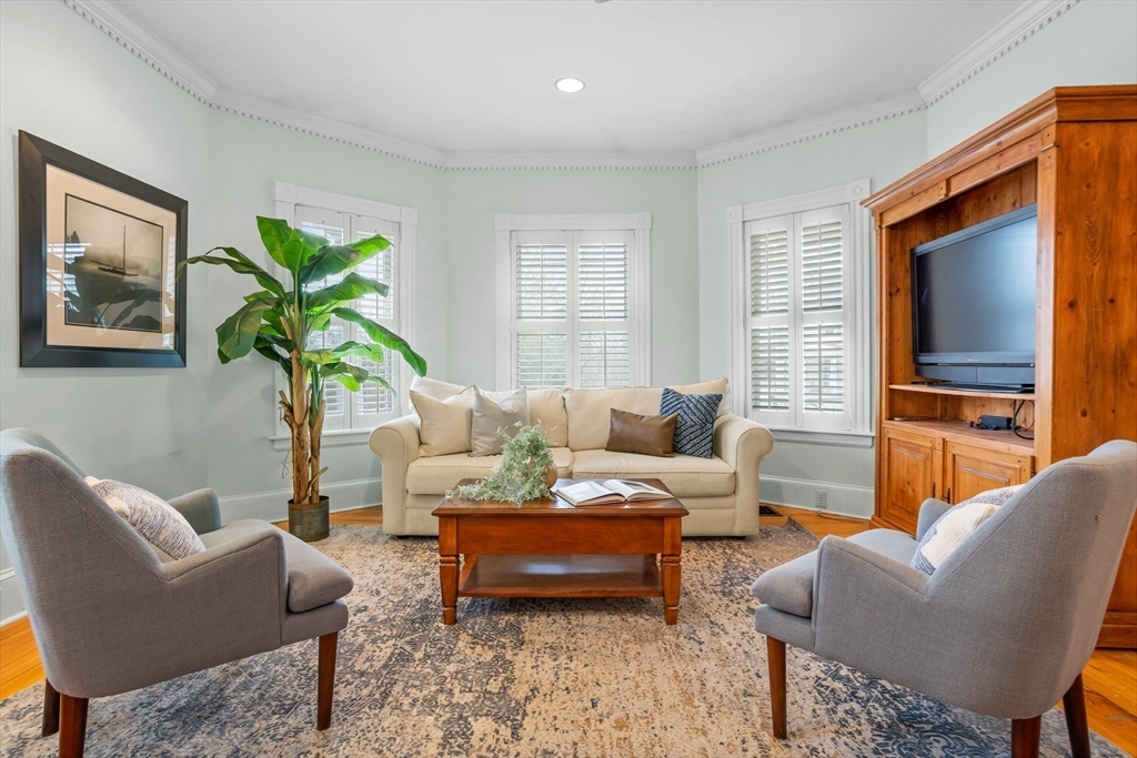 67 Pleasant Street