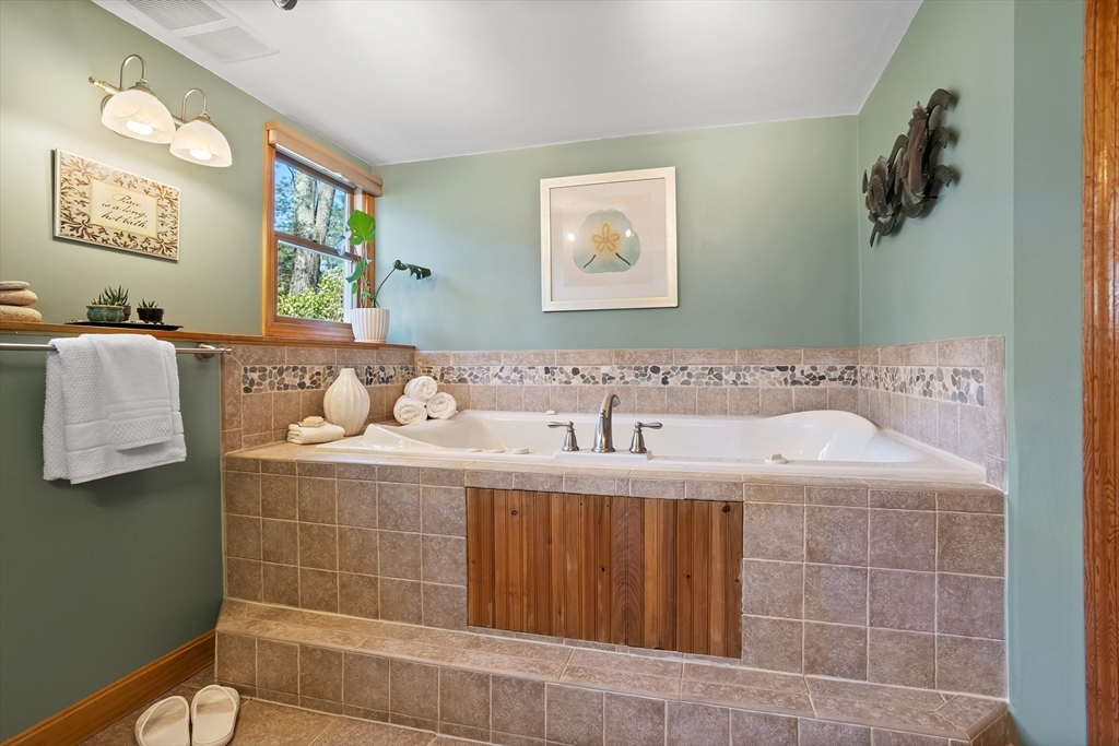 16 Juniper Ridge Rd