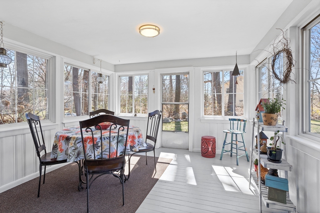 16 Juniper Ridge Rd