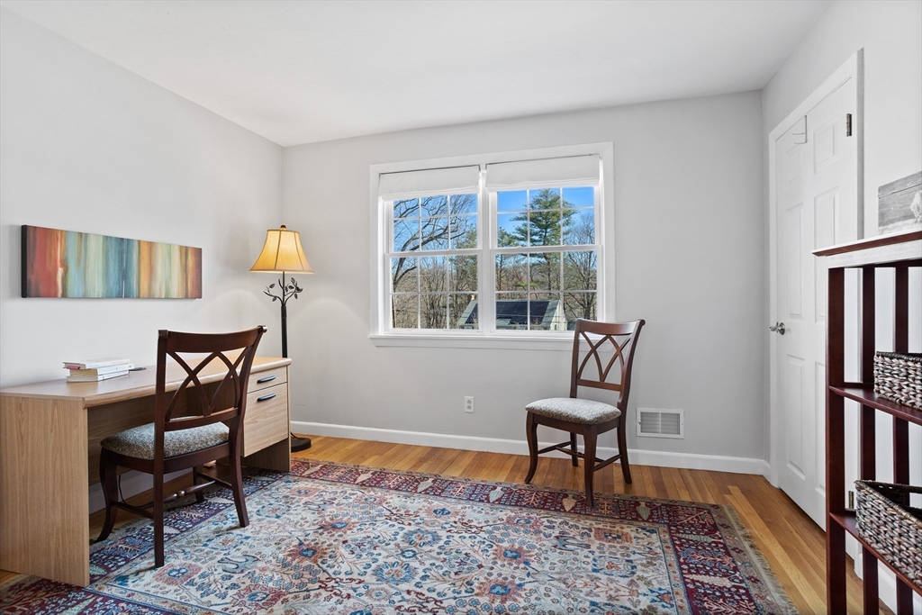 16 Juniper Ridge Rd