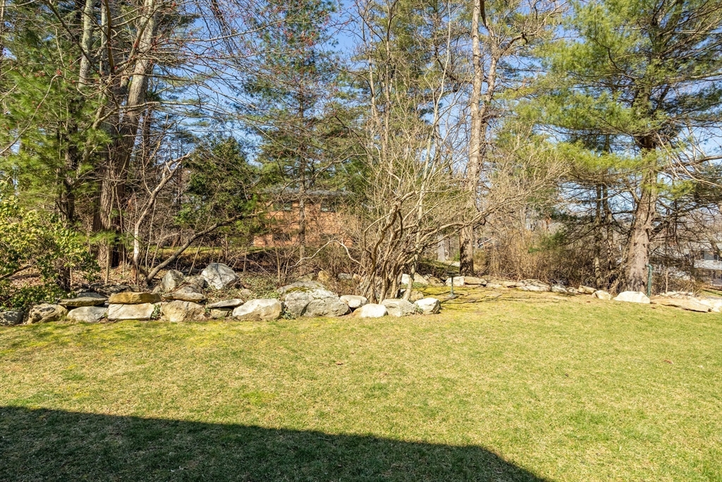 16 Juniper Ridge Rd