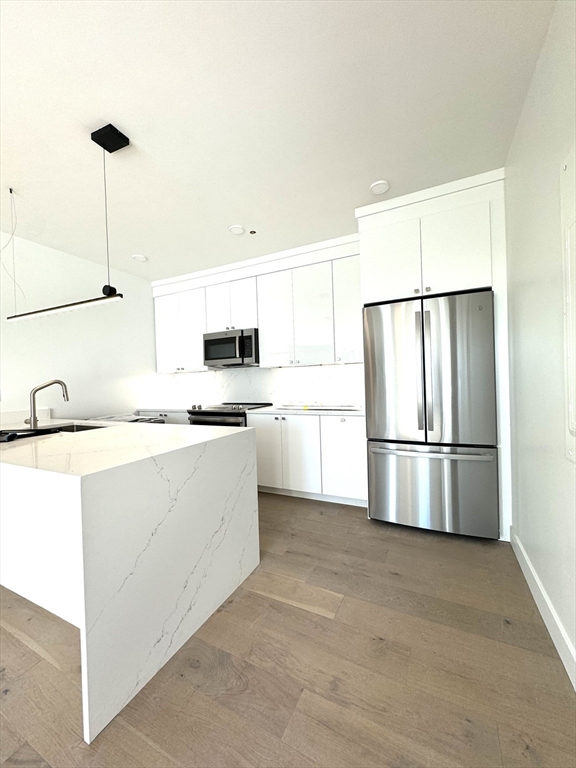 654 East Broadway # 304
