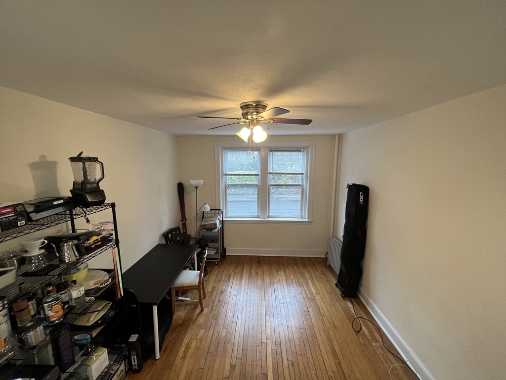 61 Thatcher St # 2