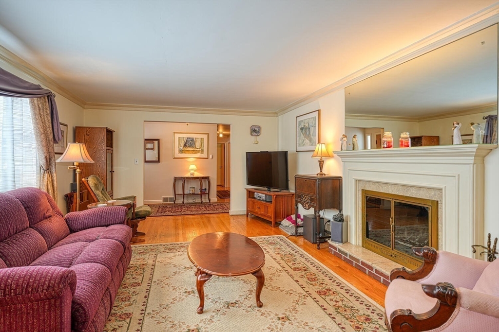 76 Sewall St