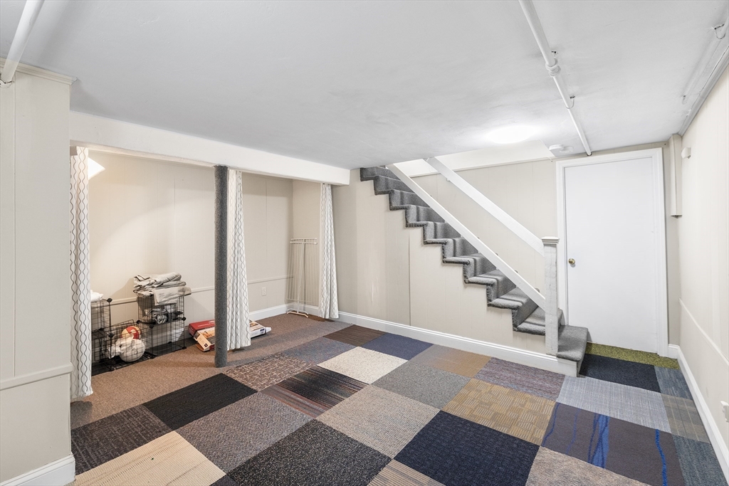 10 Ellison Rd