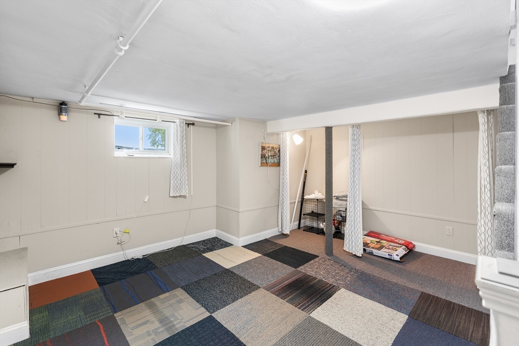 10 Ellison Rd