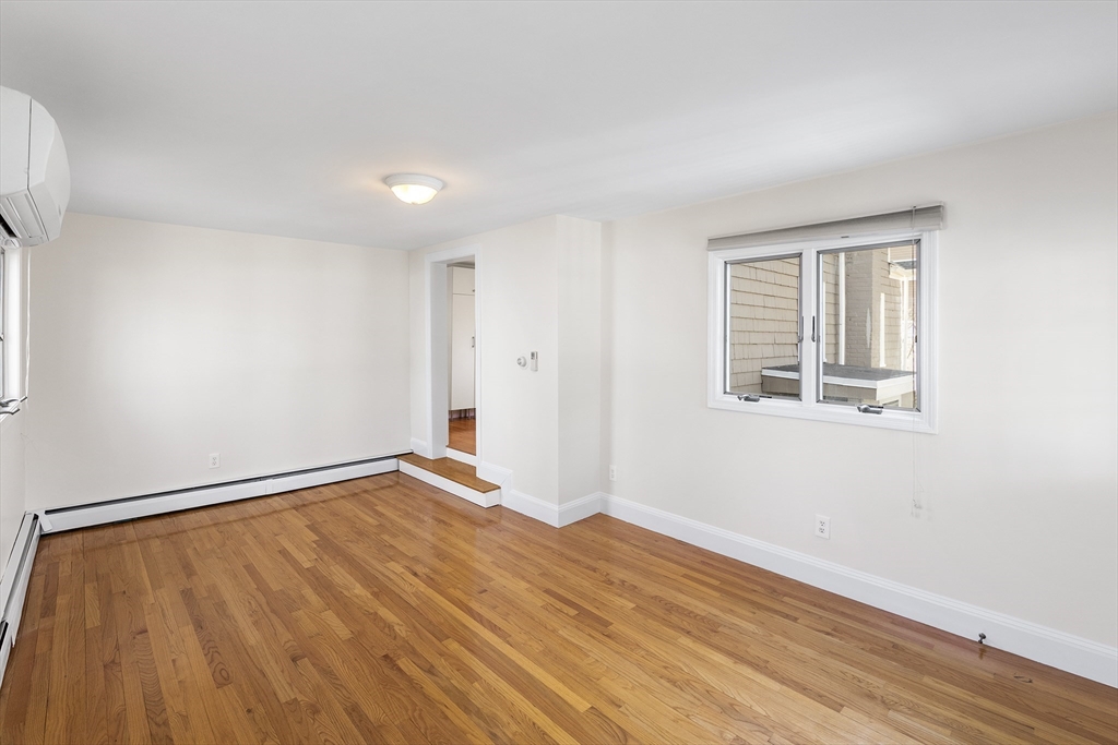 10 Ellison Rd