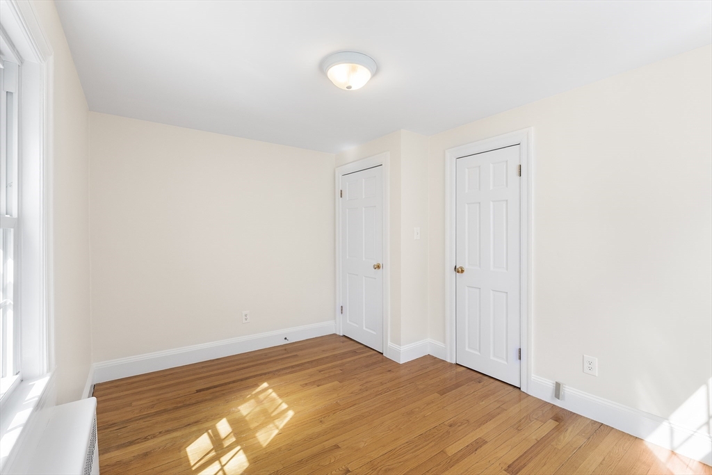 10 Ellison Rd