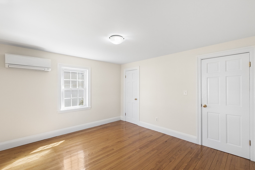 10 Ellison Rd