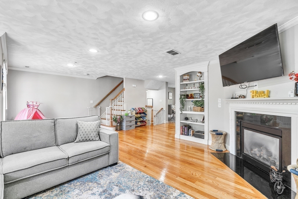 1 Olson St # 17