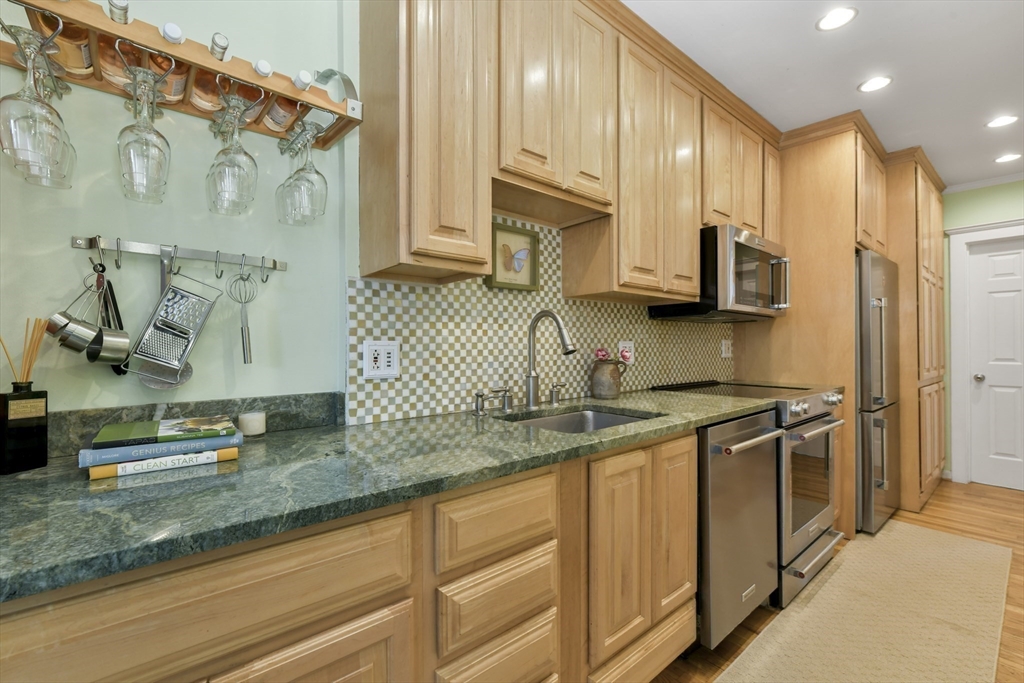 9 Fayette Street # 3
