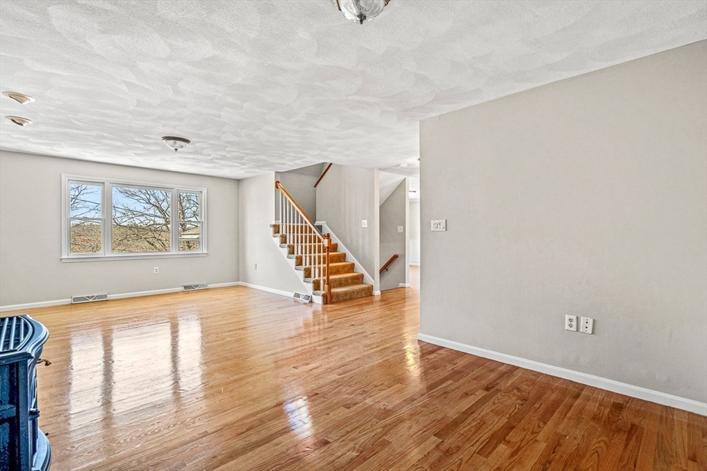 8 Waite Ave