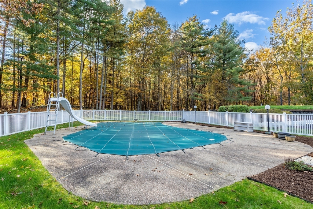 98 Nourse Road