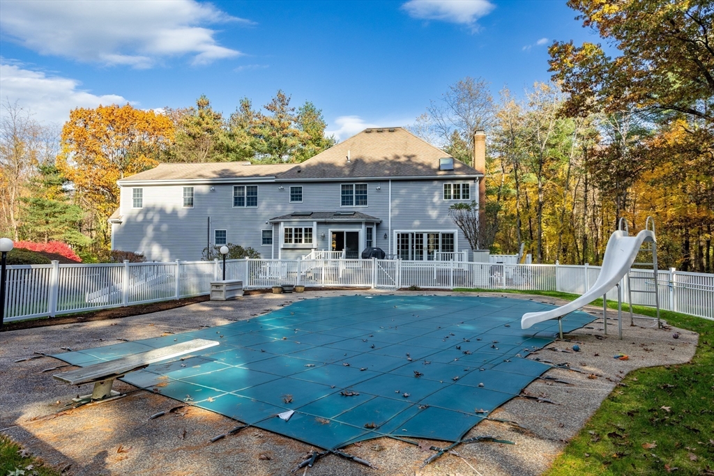 98 Nourse Road