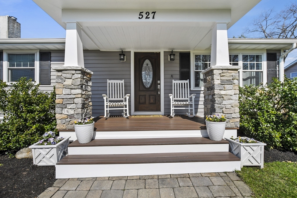 527 Russell Street