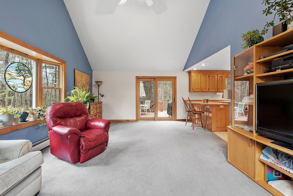 330 West St