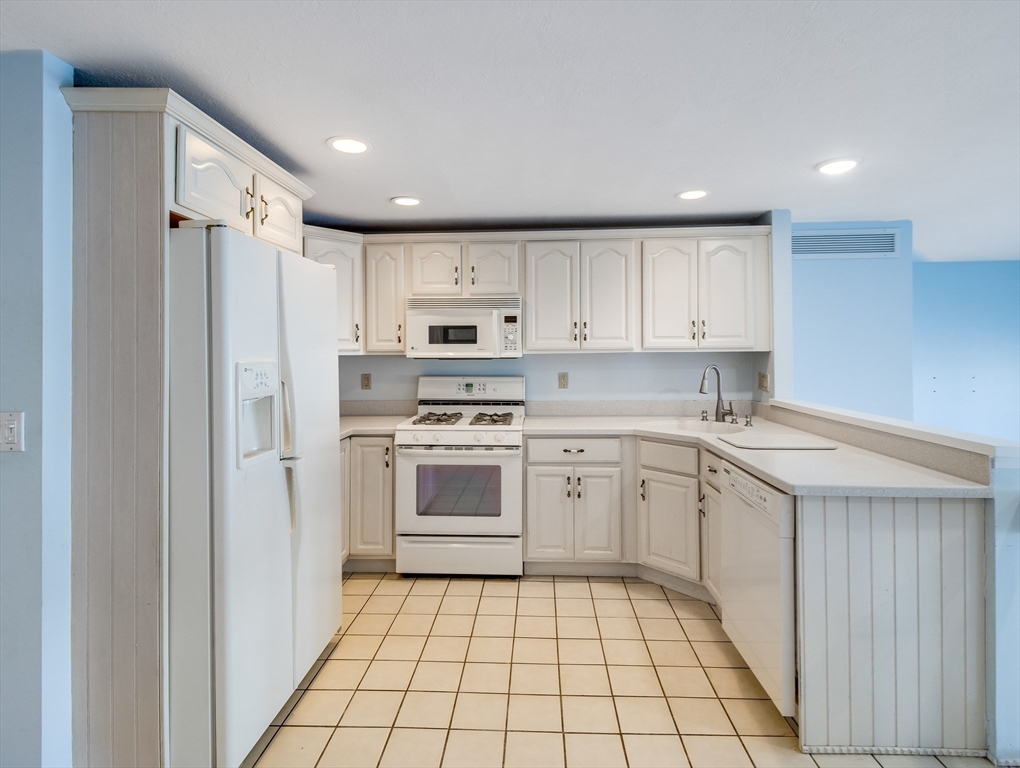16 Milford Street # 9