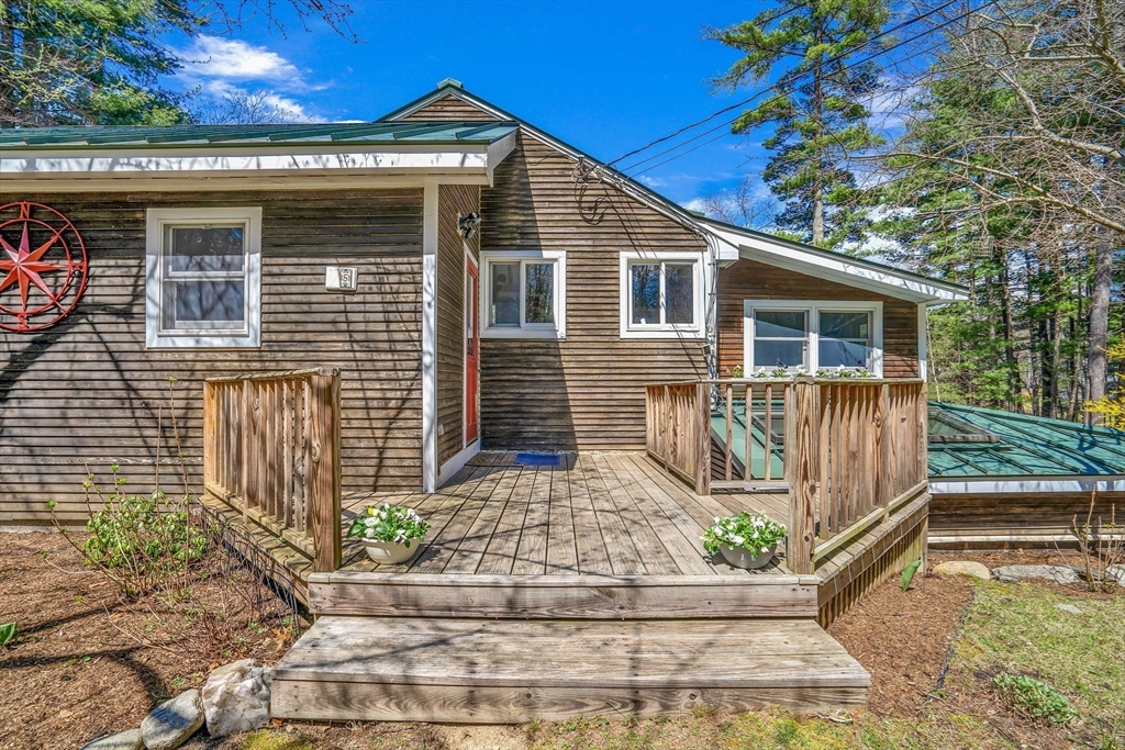 25 Hallock Point Rd