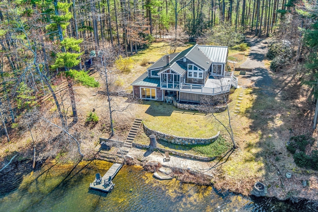 25 Hallock Point Rd