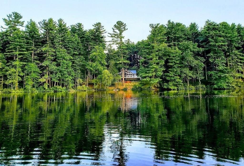 25 Hallock Point Rd