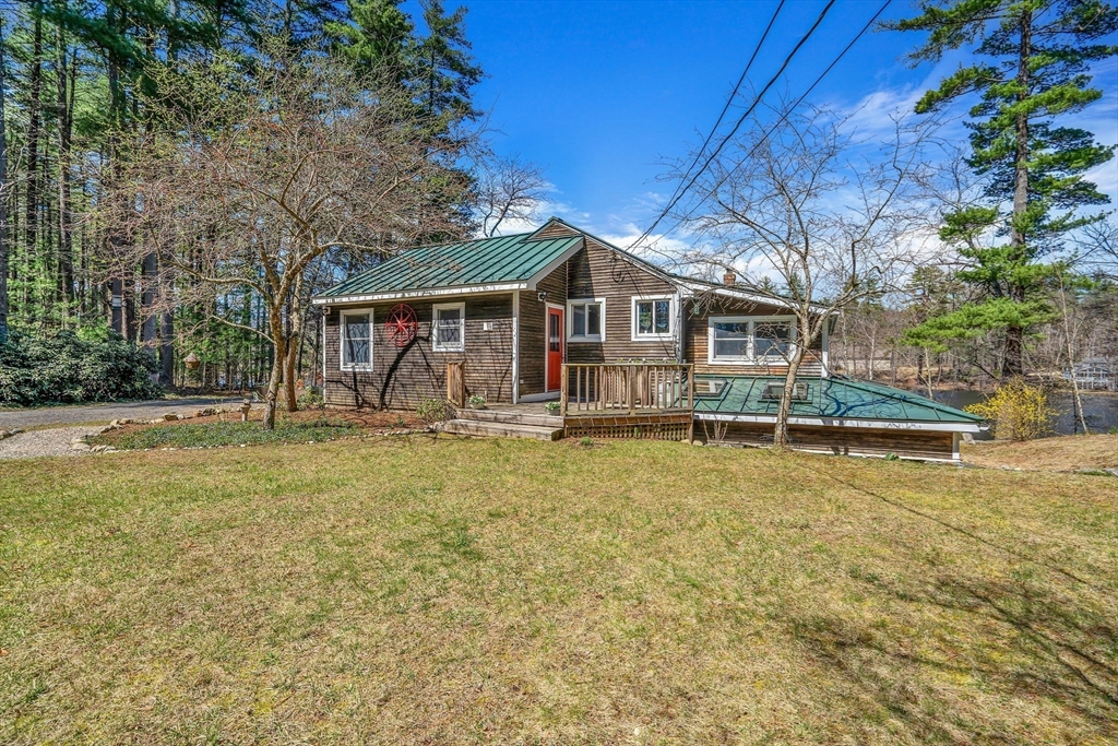 25 Hallock Point Rd