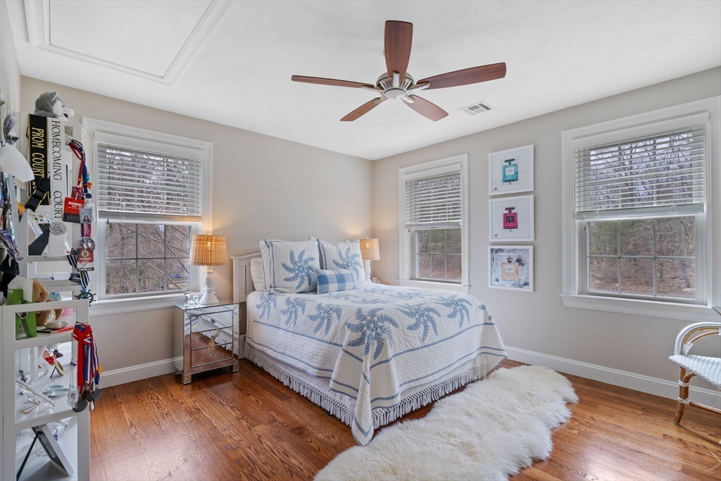 17 Applegate Rd