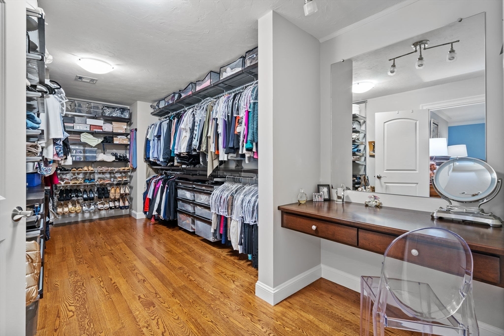 17 Applegate Rd