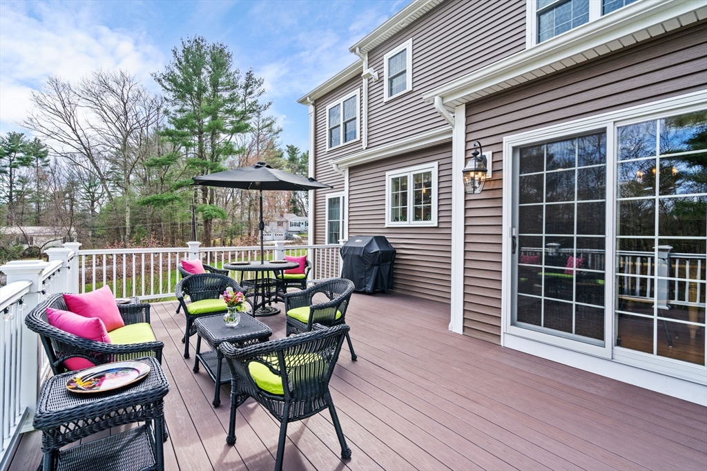 17 Applegate Rd