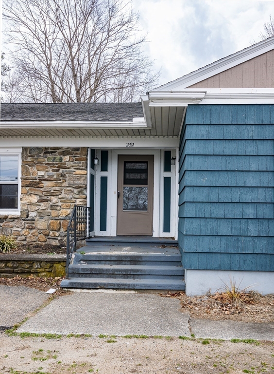 252 Thompson Road
