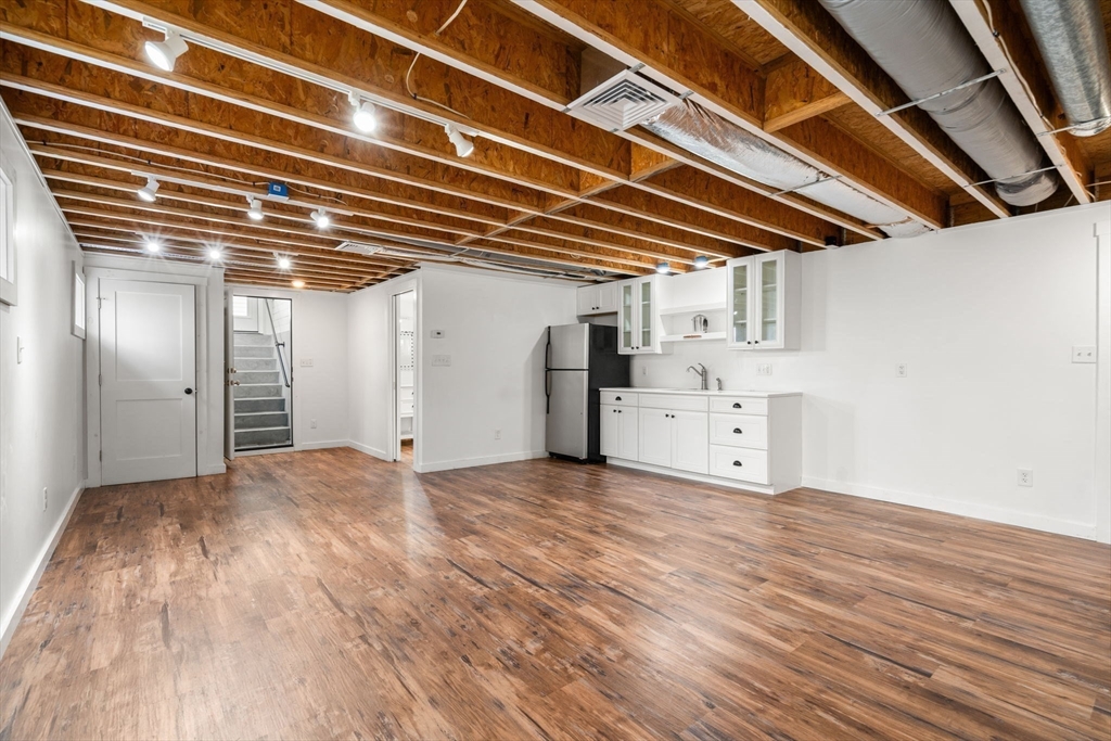 66 Ellery Road