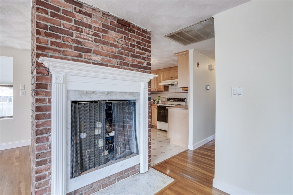 21 Sunrise Ave