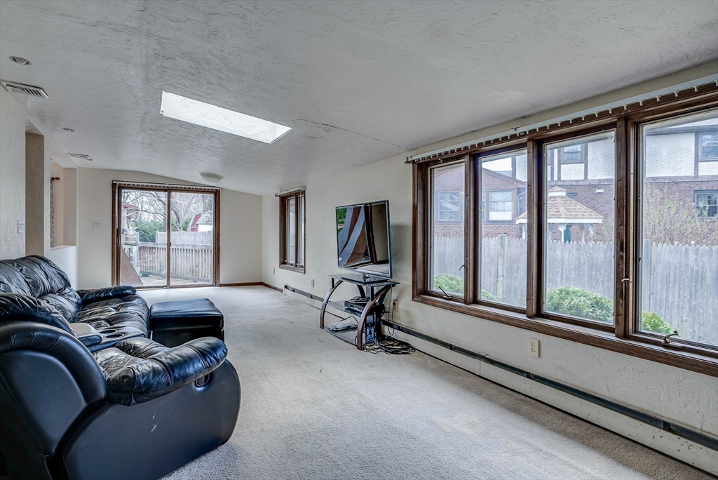 21 Sunrise Ave