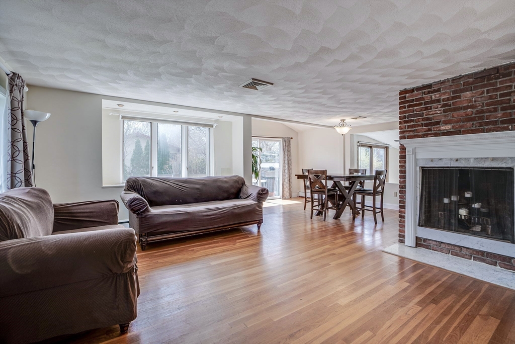 21 Sunrise Ave