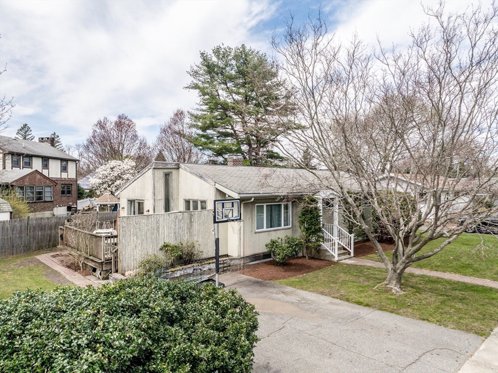 21 Sunrise Ave