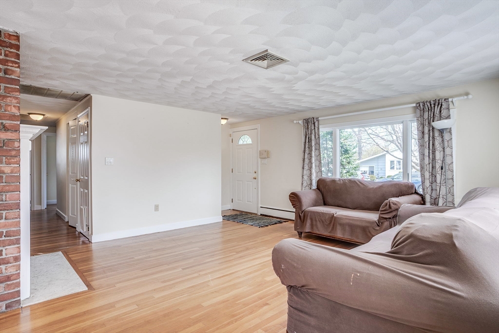 21 Sunrise Ave