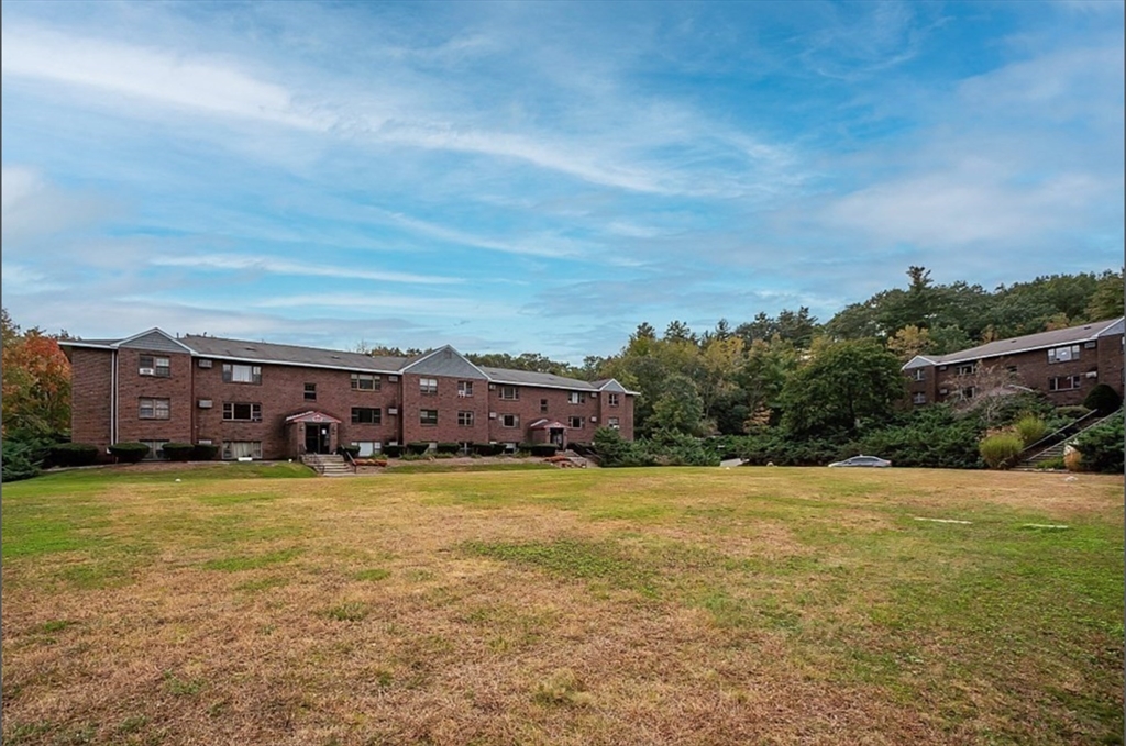 49 Spencer Rd # 16H