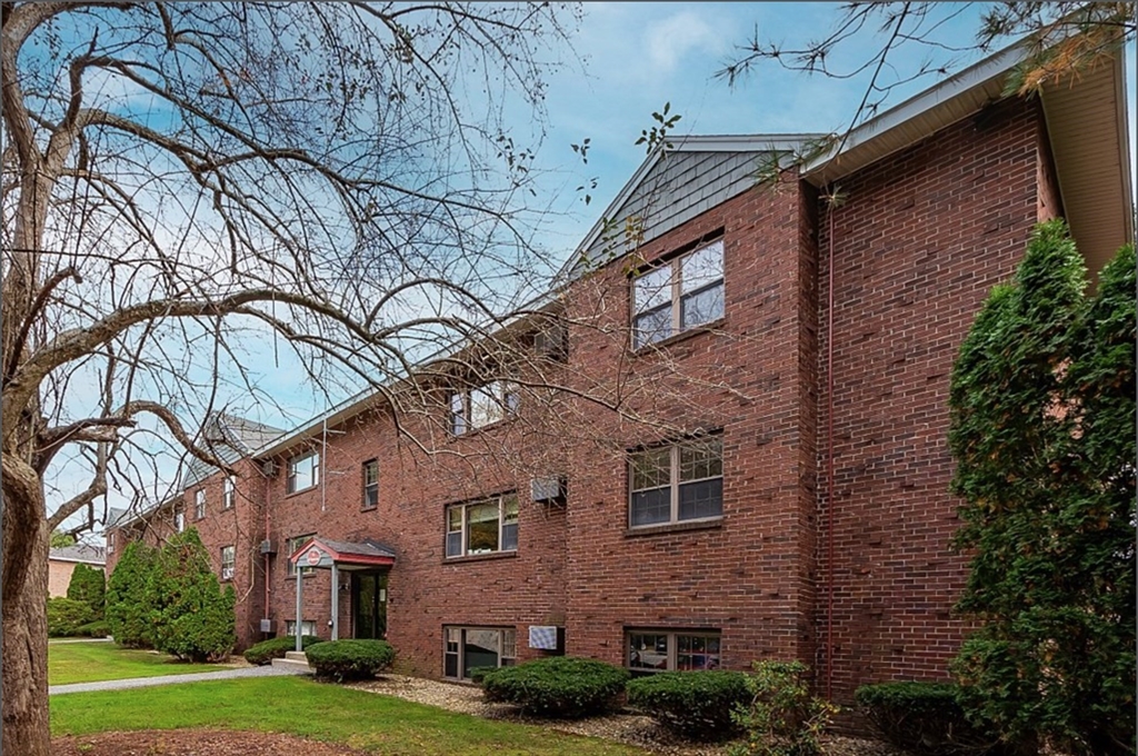 49 Spencer Rd # 16H