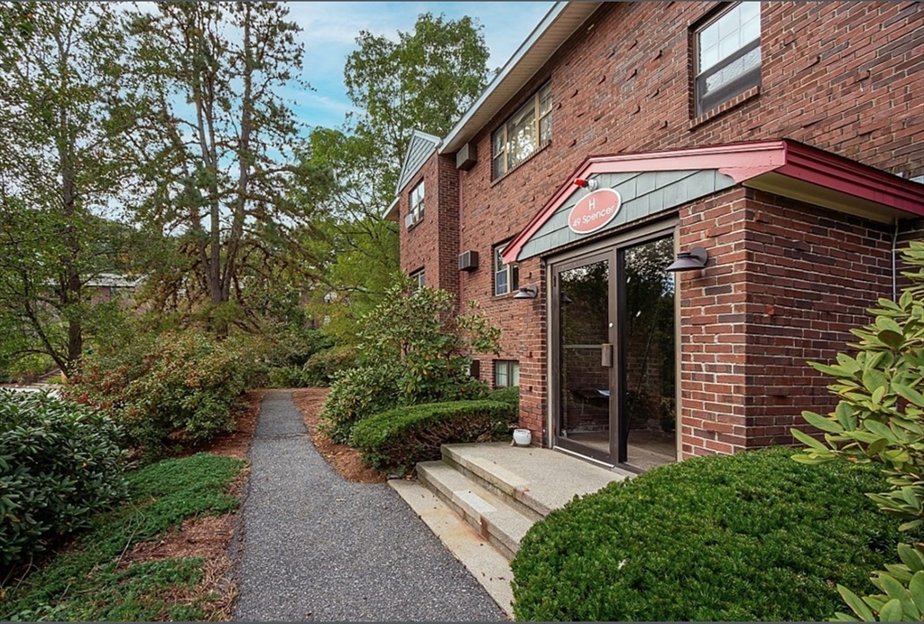 49 Spencer Rd # 16H