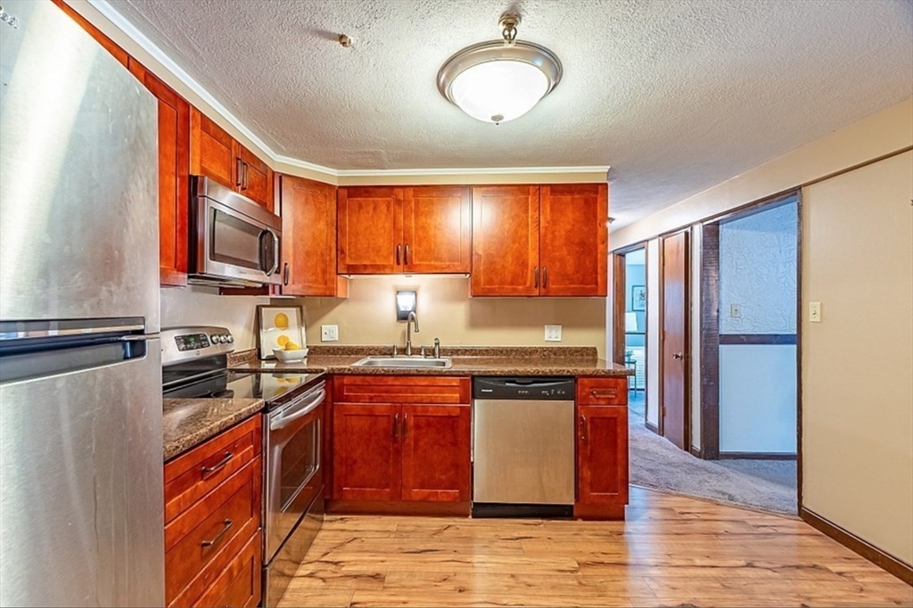49 Spencer Rd # 16H
