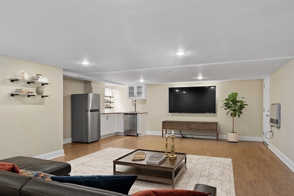 241 Old Beaverbrook # 241