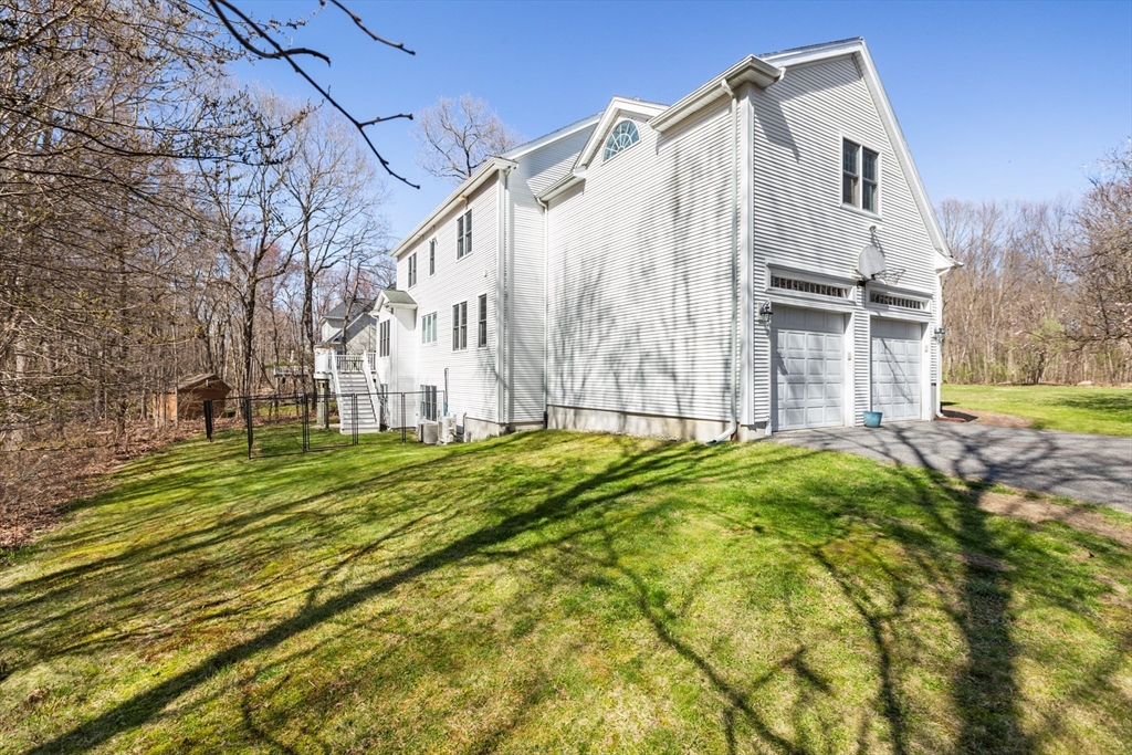 25 Fairway Lane