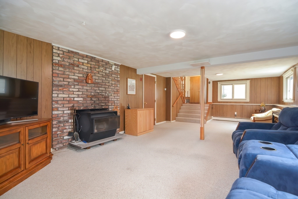 301 Taylor Rd