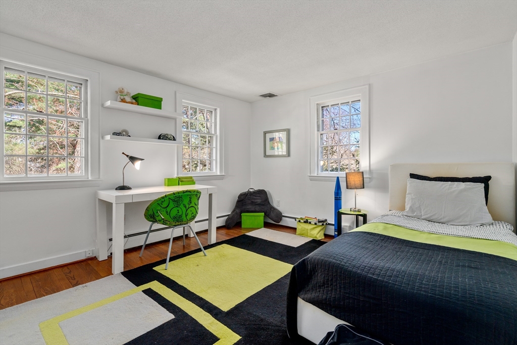12 Darvell Dr