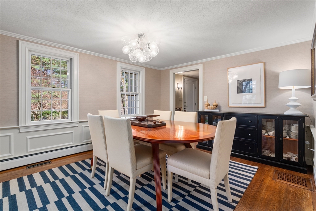 12 Darvell Dr
