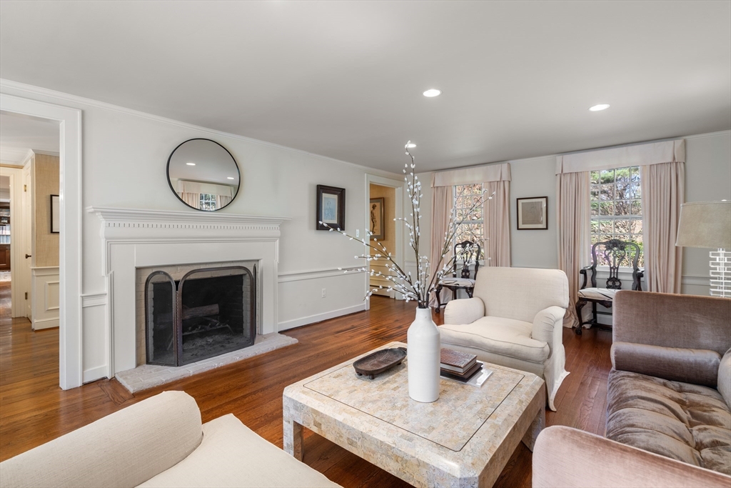 12 Darvell Dr