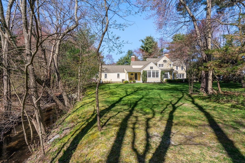 12 Darvell Dr