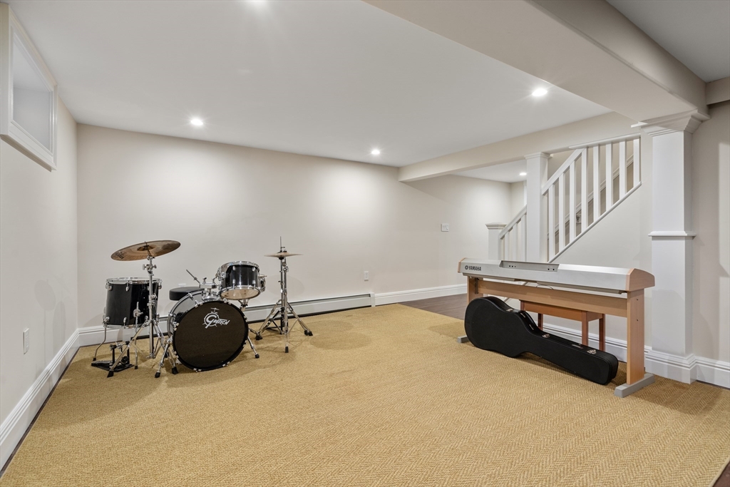 12 Darvell Dr