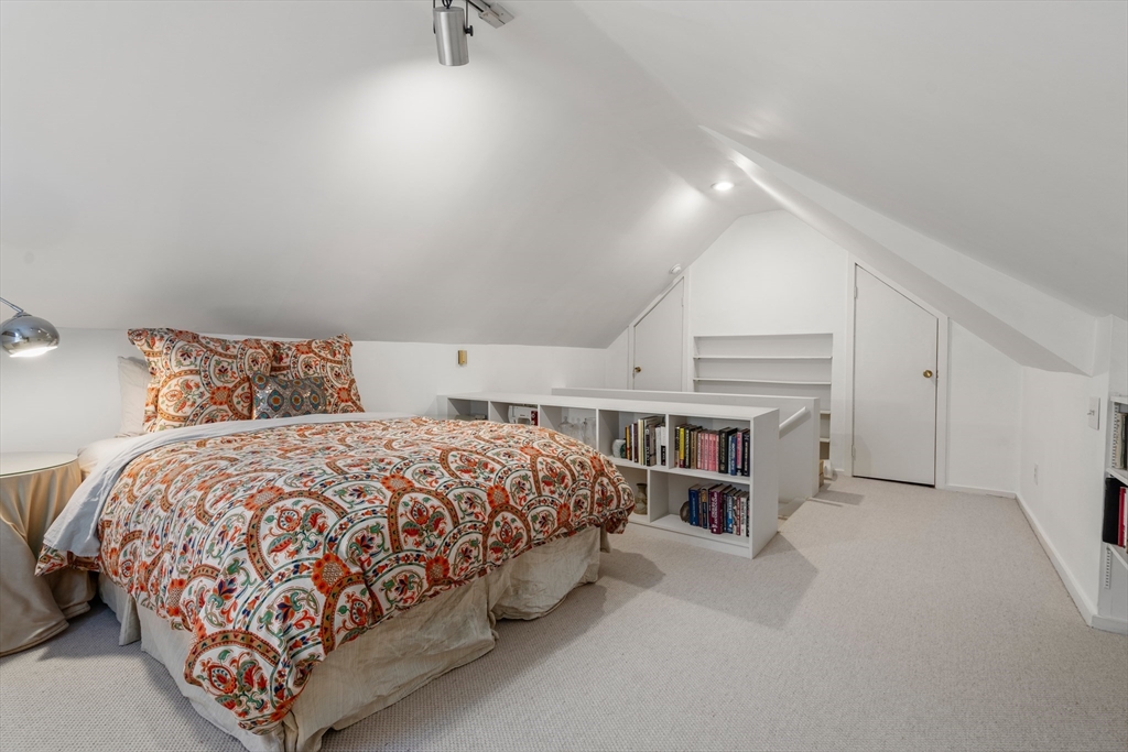 12 Darvell Dr