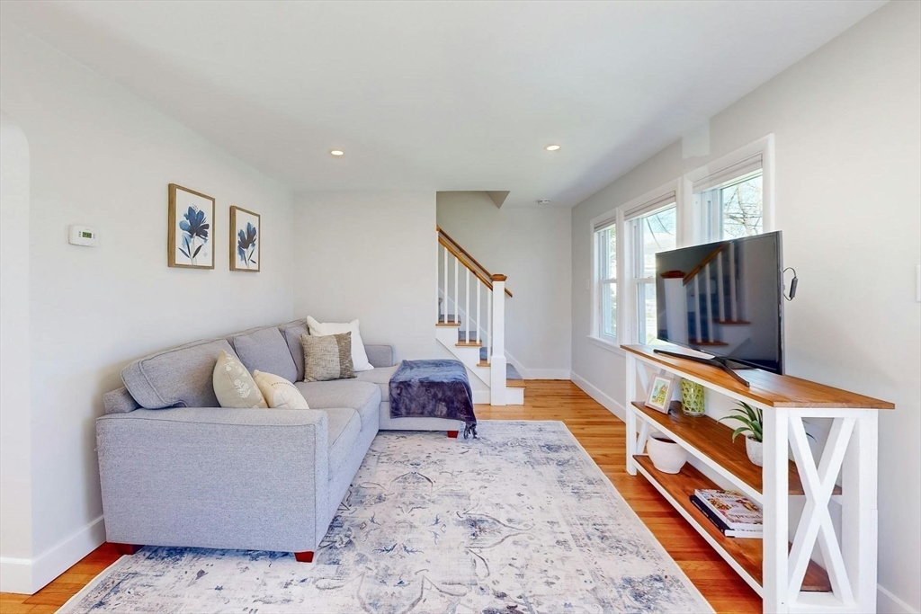 68 Silk St